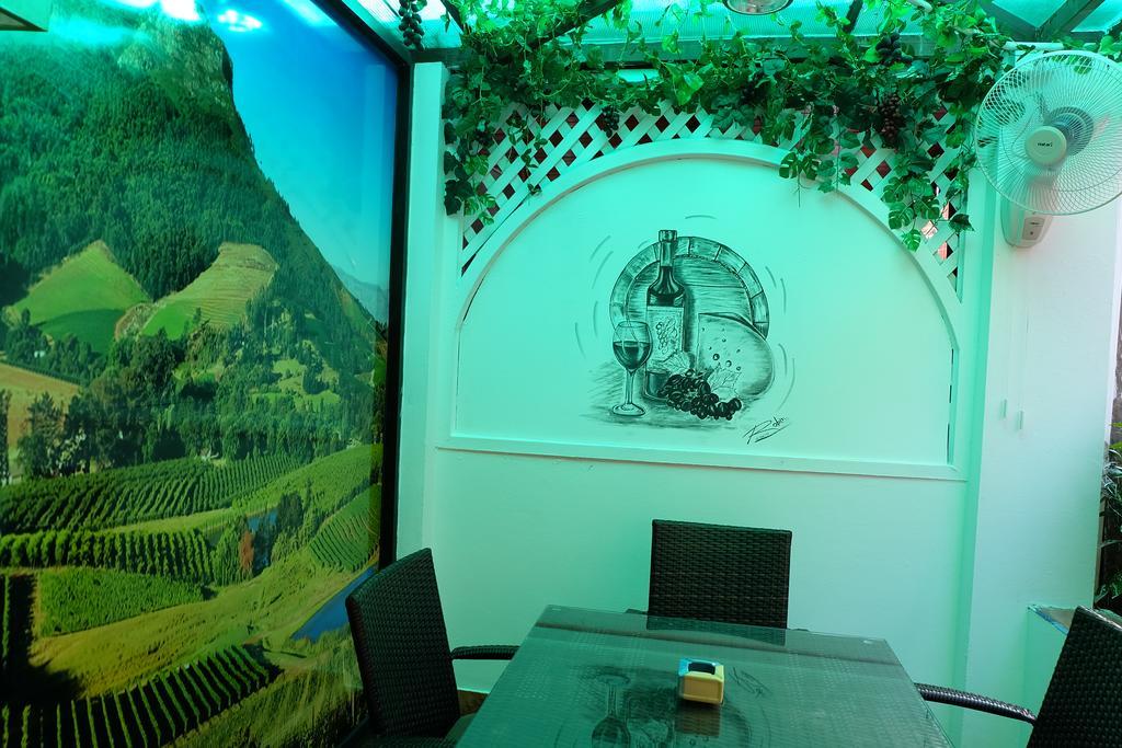 Kaneng Guesthouse HHQ Buitenkant foto