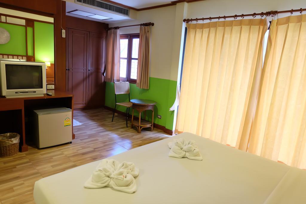 Kaneng Guesthouse HHQ Buitenkant foto
