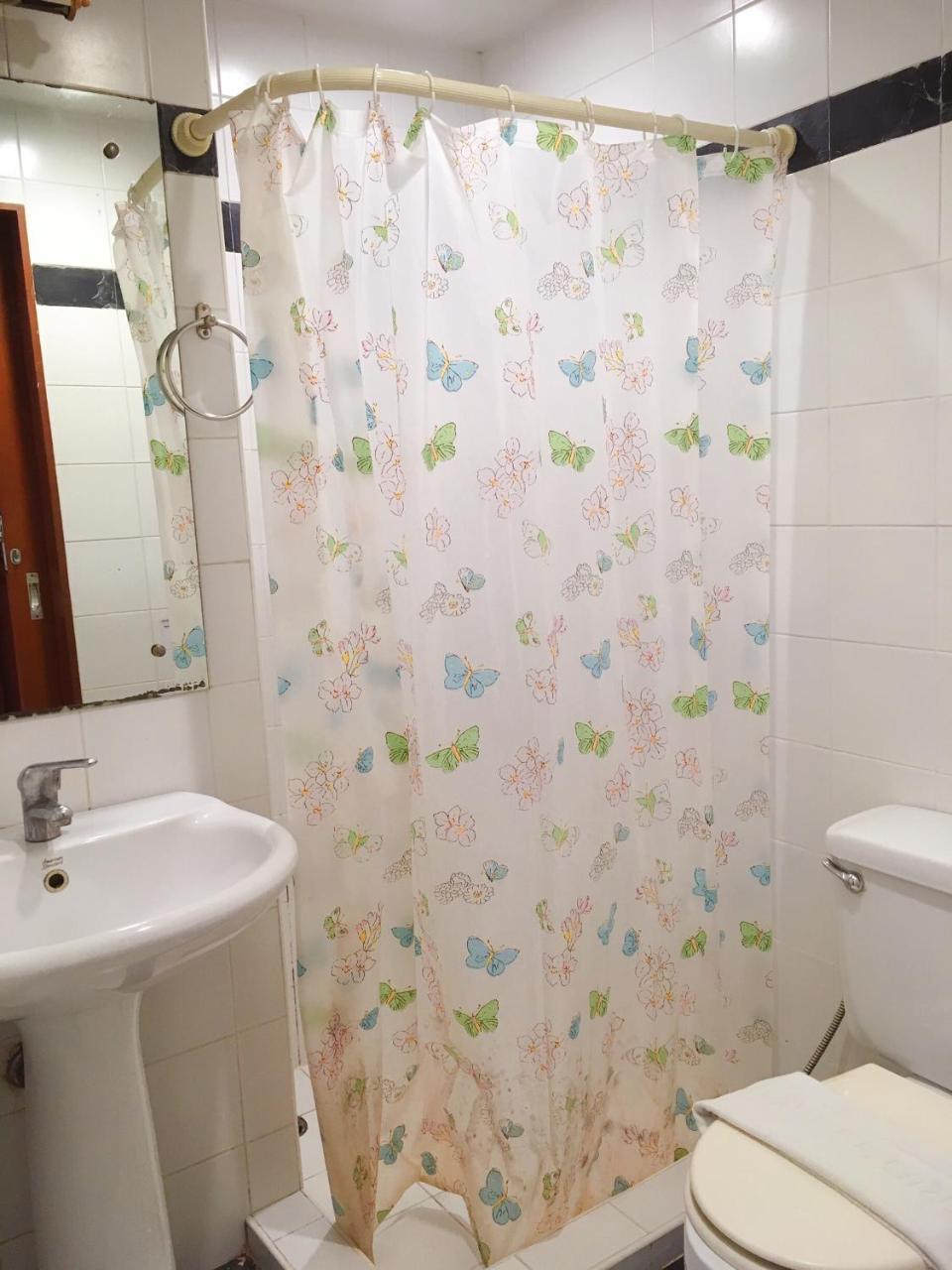 Kaneng Guesthouse HHQ Buitenkant foto
