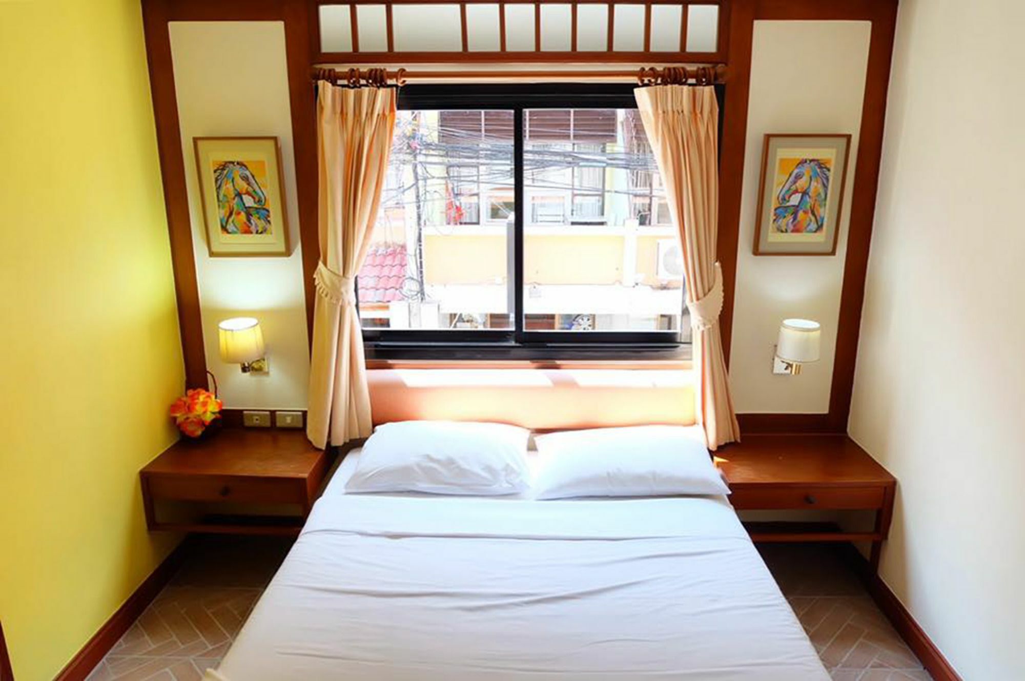 Kaneng Guesthouse HHQ Buitenkant foto